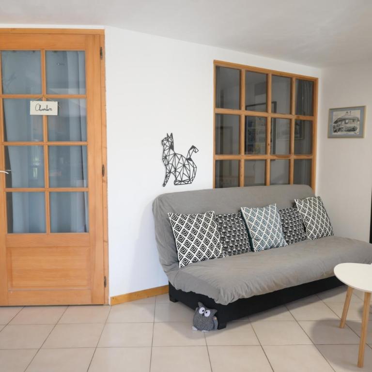 Le Nid du Chat Noir - Gîte La Maison Alvéole - Appartement - Vue sur Jardin - 11