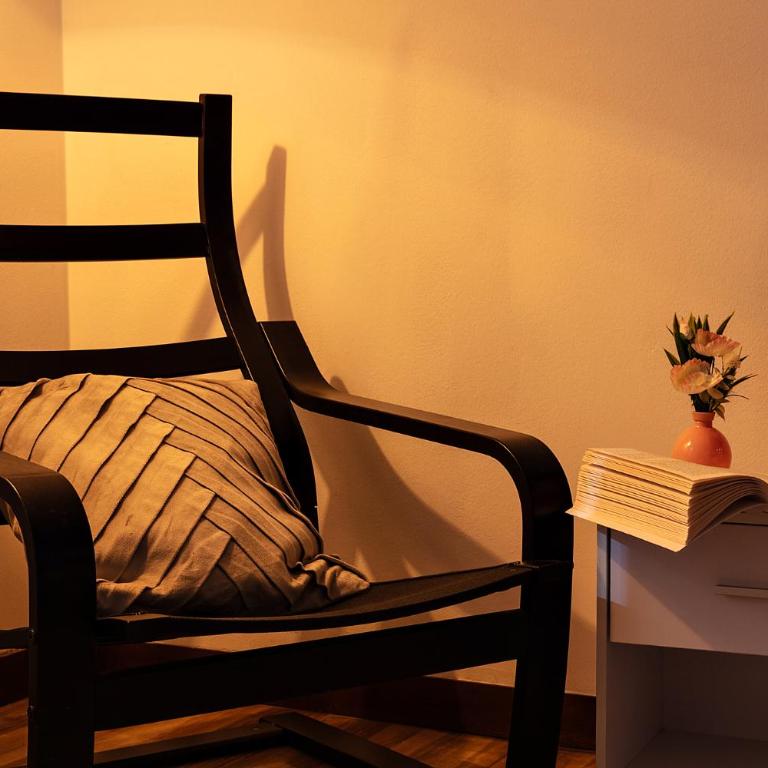 DeHomes - Ampia casa in centro 3 camere e 2 bagni - Appartamento Premium con 3 Camere da Letto e Balcone - 14