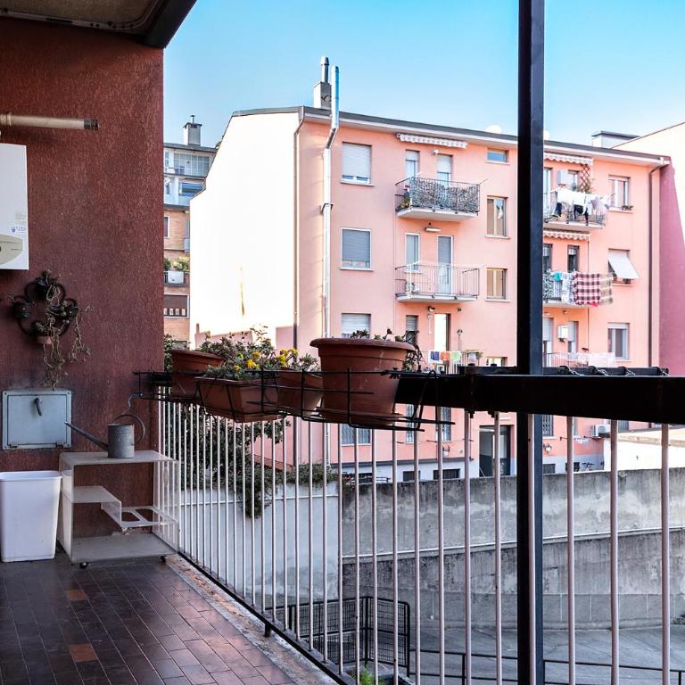 DeHomes - Ampia casa in centro 3 camere e 2 bagni - Appartamento Premium con 3 Camere da Letto e Balcone - 28