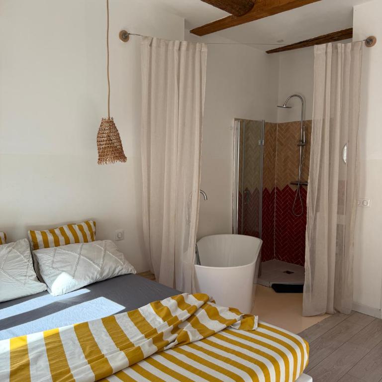 LaFrenchCasa Canebière - Suite avec Balcon - 3
