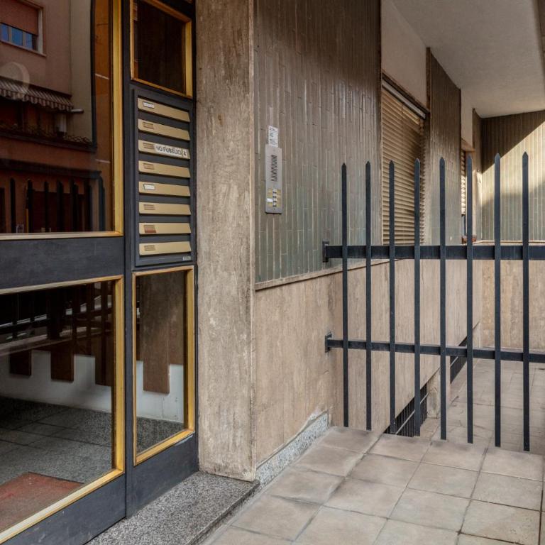DeHomes - Ampia casa in centro 3 camere e 2 bagni - Appartamento Premium con 3 Camere da Letto e Balcone - 29