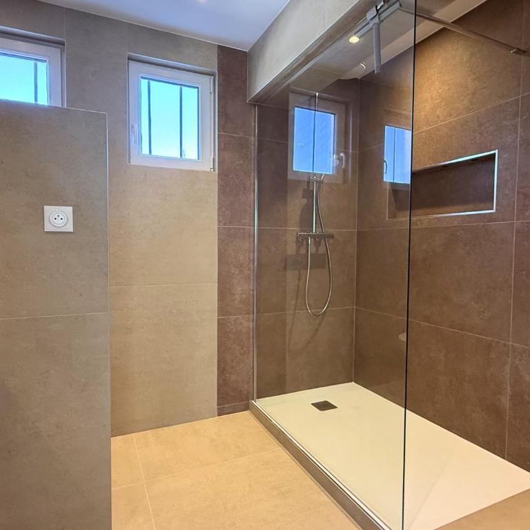 Villa avec jacuzzi & piscine - proche port & plages - Villa - 21