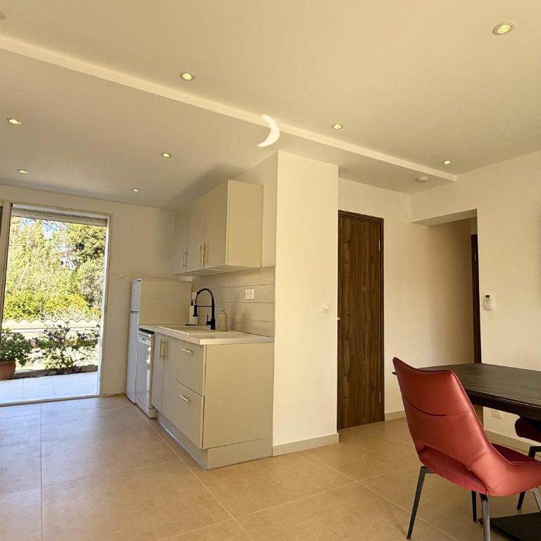 Villa avec jacuzzi & piscine - proche port & plages - Villa - 28