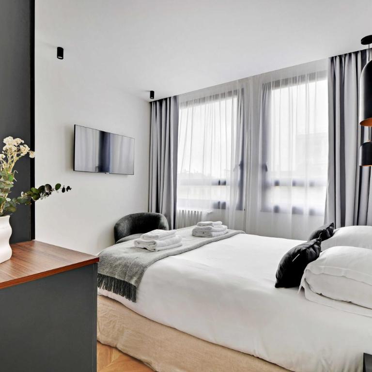 Elegant apartment - 3BR 8P - Arc de Triomphe - Three-Bedroom Apartment - 17