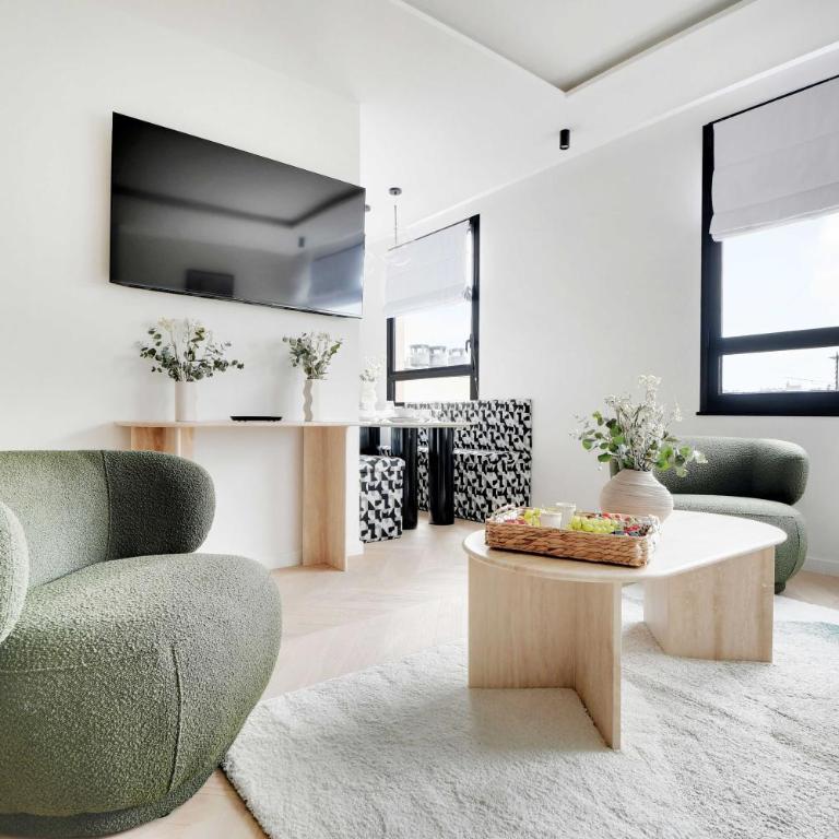 Elegant apartment - 3BR 8P - Arc de Triomphe - Three-Bedroom Apartment - 1