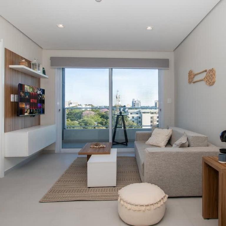 Modern 1BR in Prime Area Pool Gym - Apartment - 2