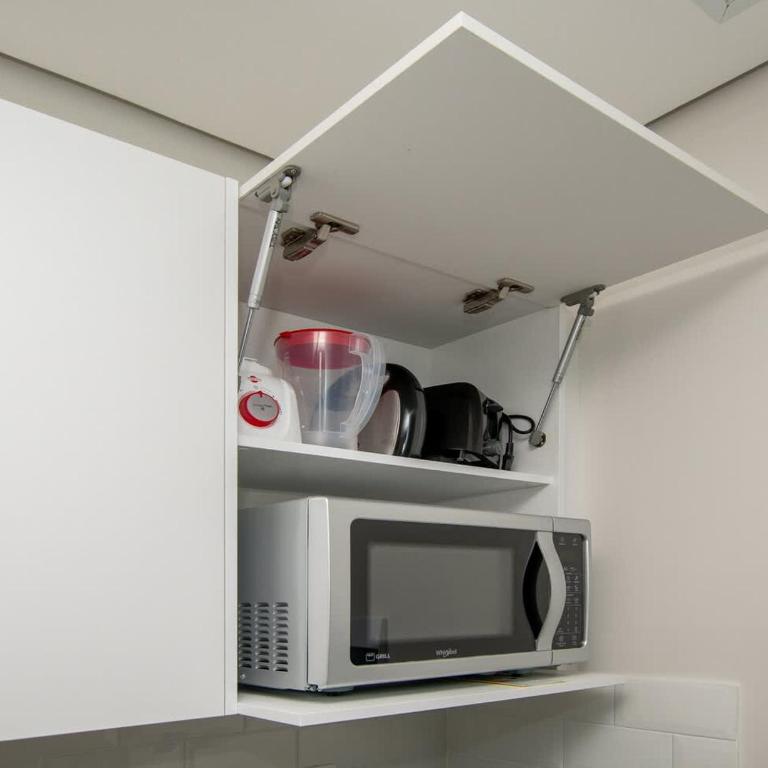 Modern 1BR in Prime Area Pool Gym - Apartment - 24