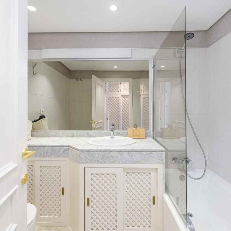 WintowinRentals Premium Apartment with Terrace and Stunning Views in Puerto Marina - Apartamento de 2 dormitorios - 44