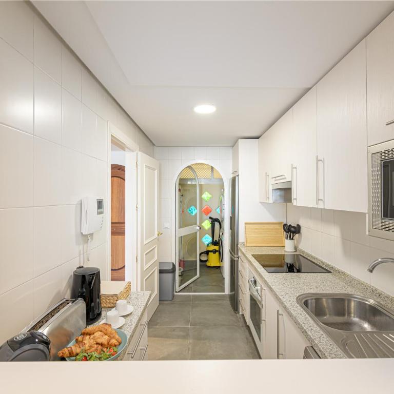WintowinRentals Premium Apartment with Terrace and Stunning Views in Puerto Marina - Apartamento de 2 dormitorios - 21