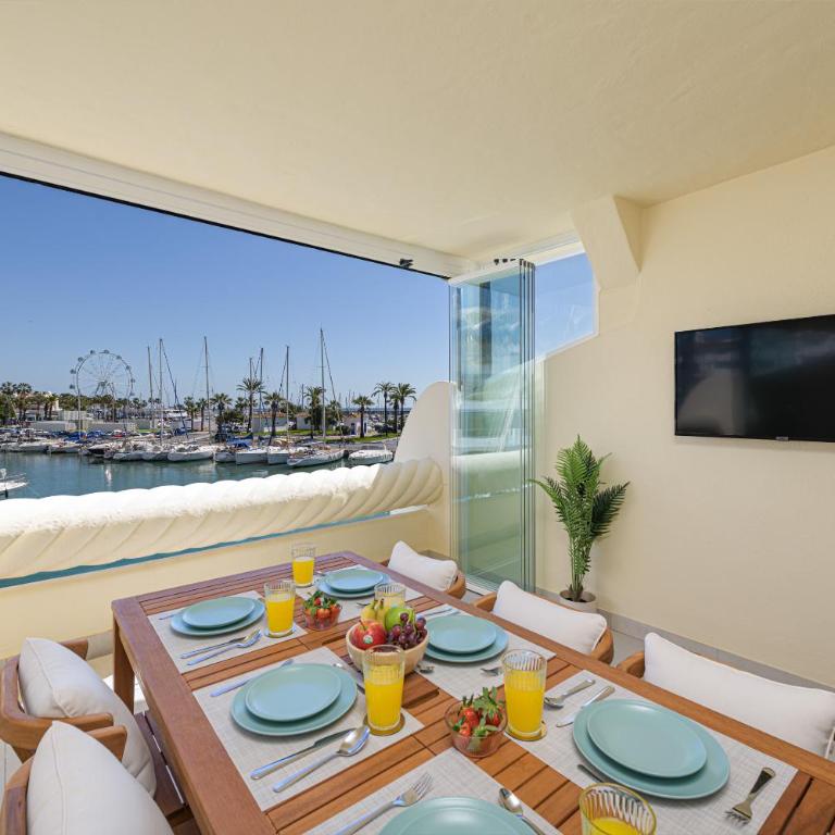 WintowinRentals Premium Apartment with Terrace and Stunning Views in Puerto Marina - Apartamento de 2 dormitorios - 1