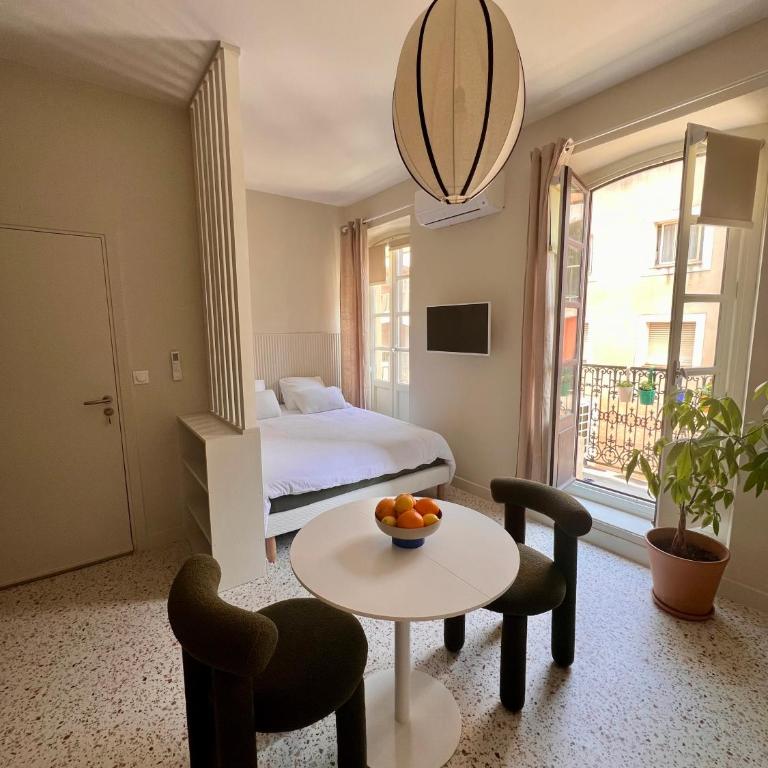 Studio centre-ville face aux halles - les grands buffets - Appartamento con 1 Camera da Letto - 3