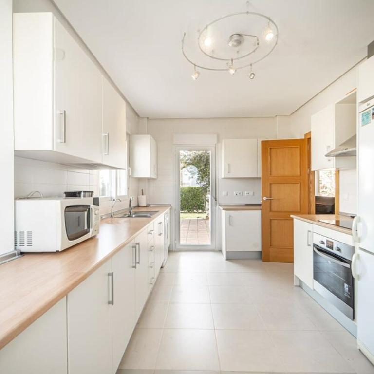 Spacious Villa - DN32LT - Villa - 13
