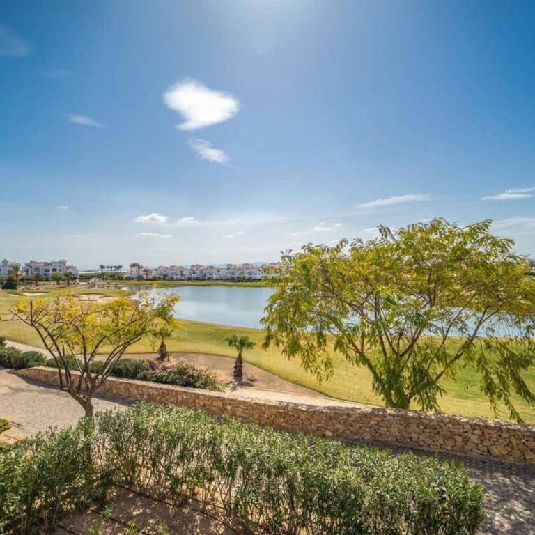 Bright Apartment with Large Terrace - MO4223LT - Apartamento - 46