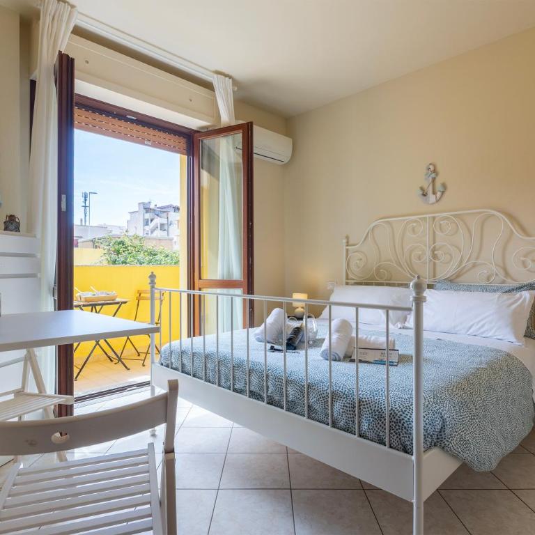 White Coral Rooms self check-in - Camera Matrimoniale con Balcone - 7