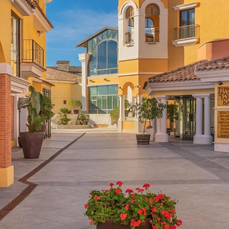 Lovely Apartment with Wrap Around Terrace Golf Views - AO1713LT - Apartamento - 32