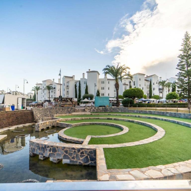 Modern Bright Two Bedroom Apartment With Pool Views - CO1011LT - Apartamento - 21