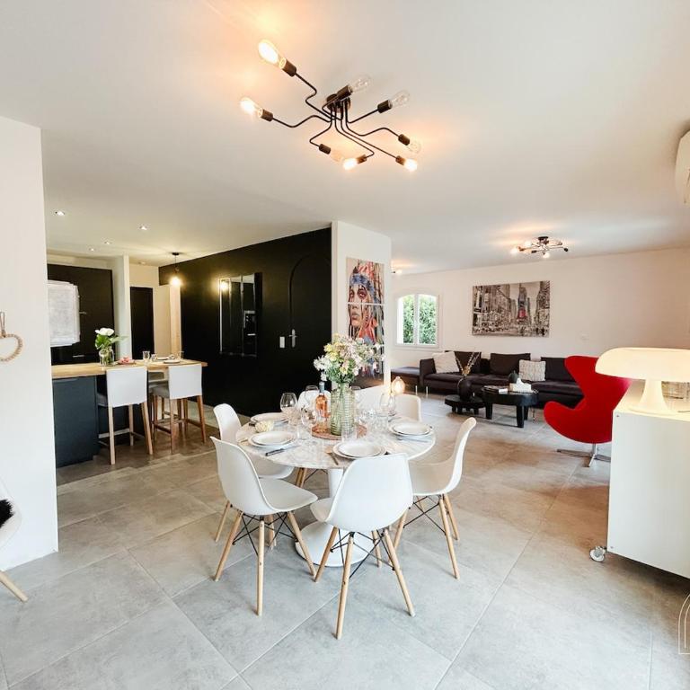Belle maison familiale avec piscine à Six-fours - Maison 3 Chambres - 7