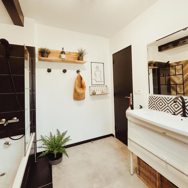 Belle maison familiale avec piscine à Six-fours - Maison 3 Chambres - 12