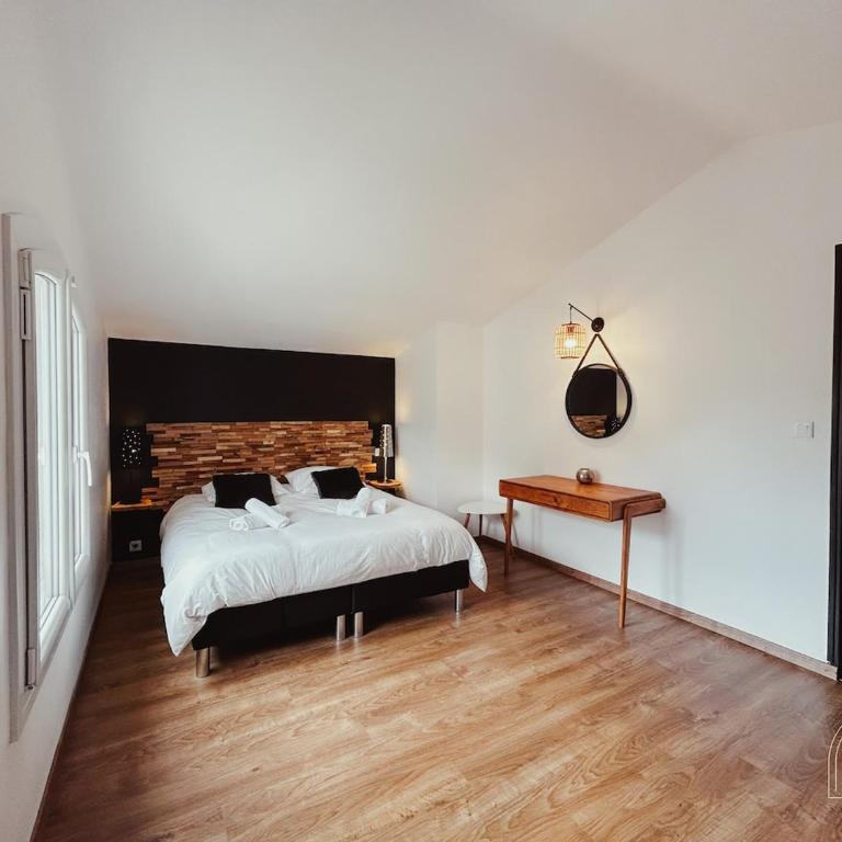 Belle maison familiale avec piscine à Six-fours - Maison 3 Chambres - 14