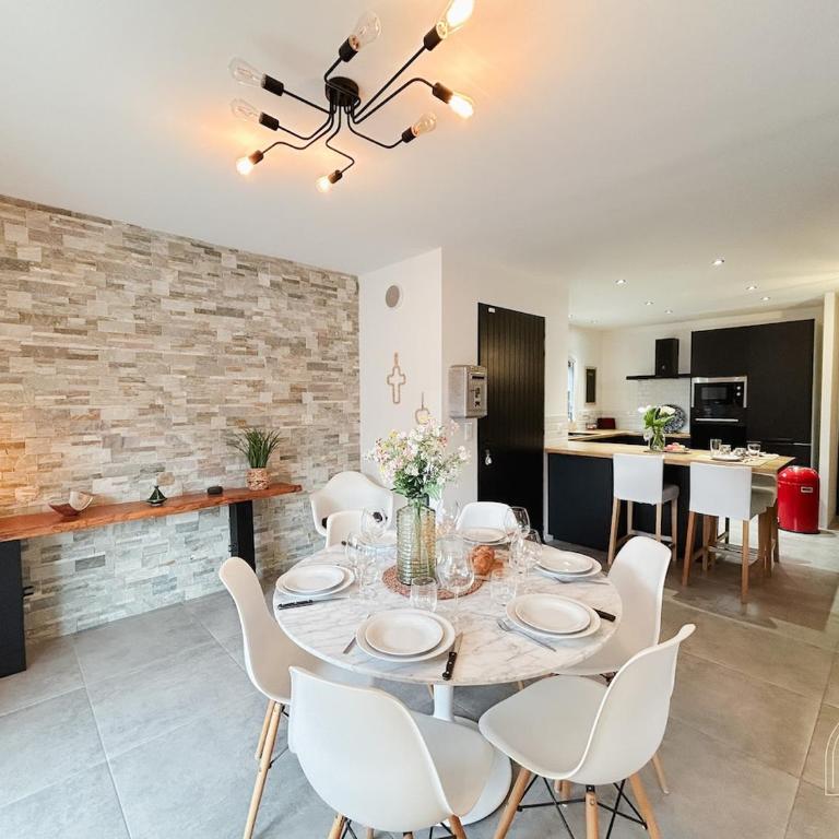 Belle maison familiale avec piscine à Six-fours - Maison 3 Chambres - 29