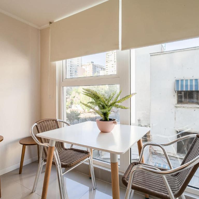 Cozy City Stay in Downtown Santiago for 2 - Apartment - 3