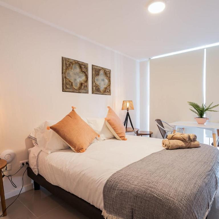 Cozy City Stay in Downtown Santiago for 2 - Apartment - 10