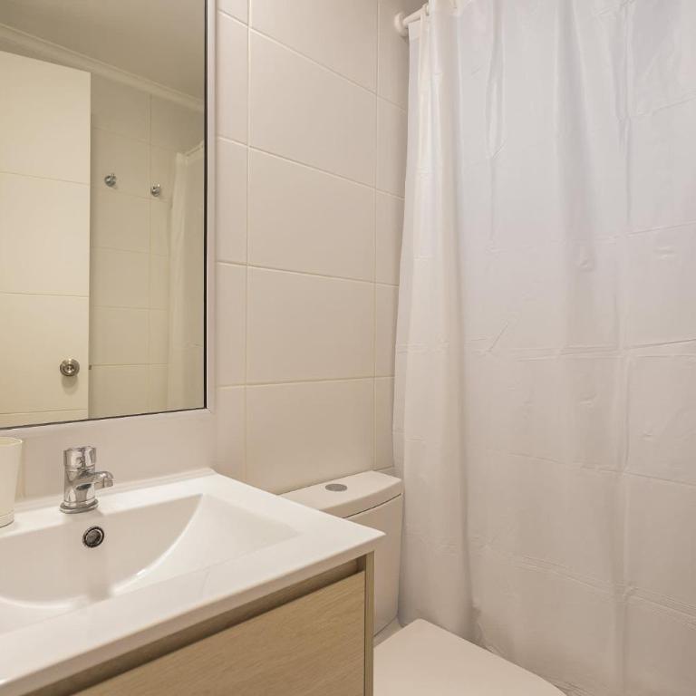 Cozy City Stay in Downtown Santiago for 2 - Apartment - 14