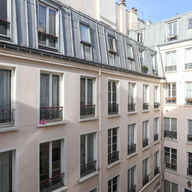 Duplex lumineux & calme - Le Marais Proche Métro 8 - Jungle Loft - Appartement en Duplex - 8