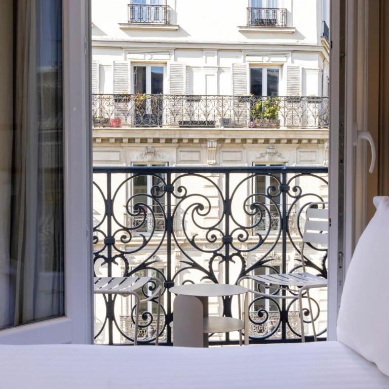 Hôtel Beige - Chambre Deluxe avec Balcon - 2