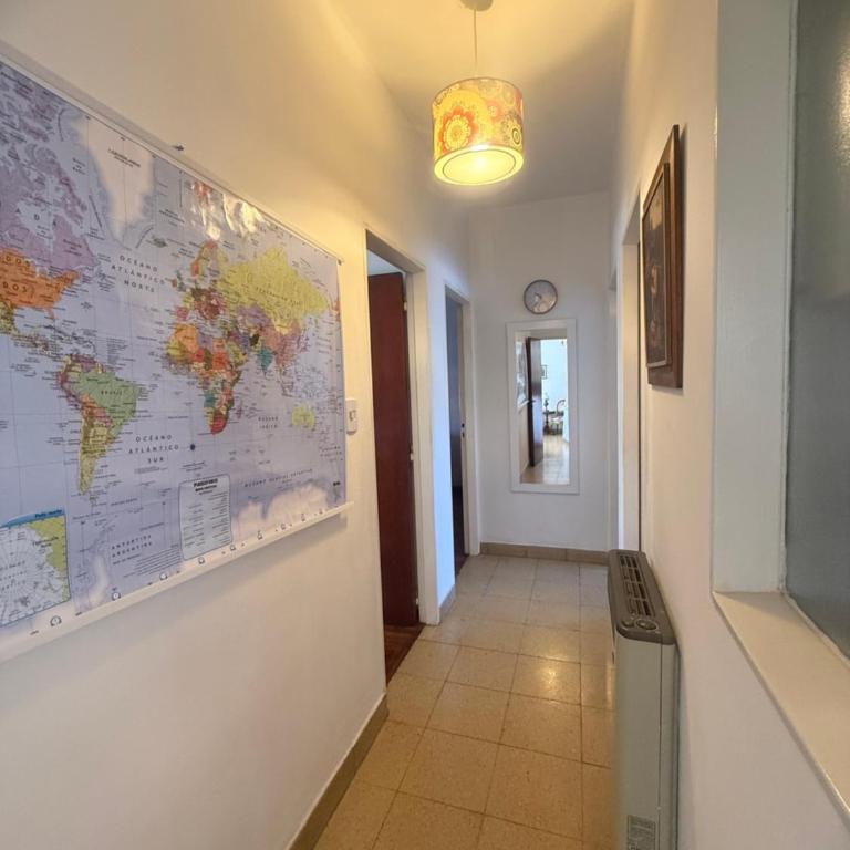 Luminoso depto de 3 amplios dormitorios y living comedor, cochera gratuita - Three-Bedroom Apartment - 4