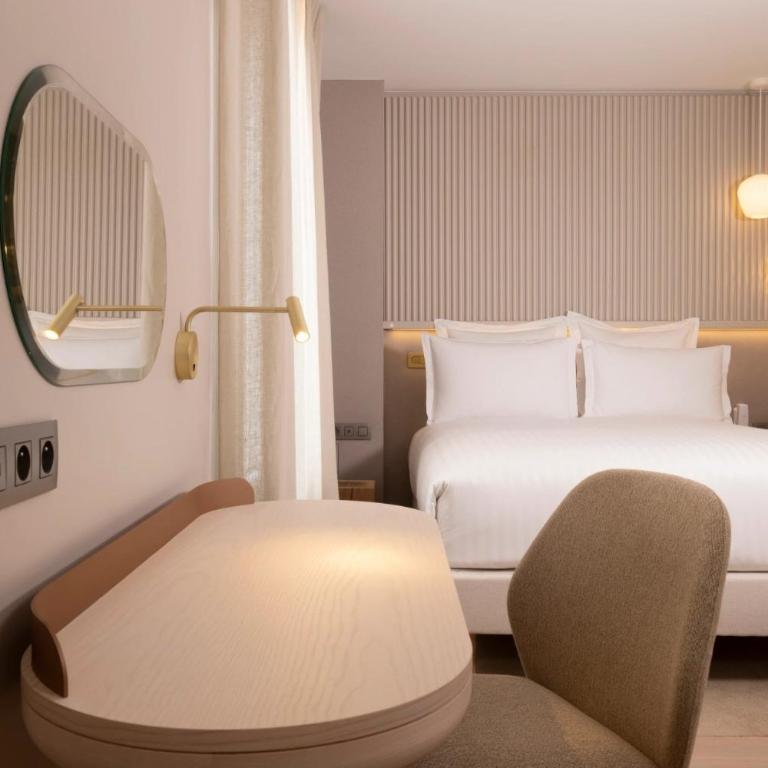Hôtel Beige - Chambre Prestige avec Balcon - 1