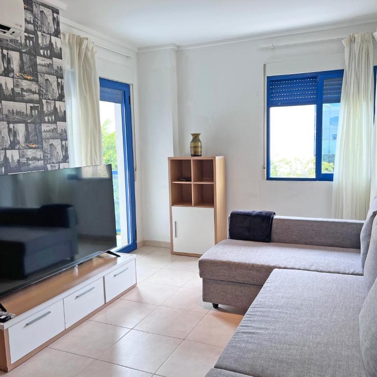 Alicante Hills - Bright, Pool, Parking and AC in the living room - Two-Bedroom Apartment with Balcony - 8
