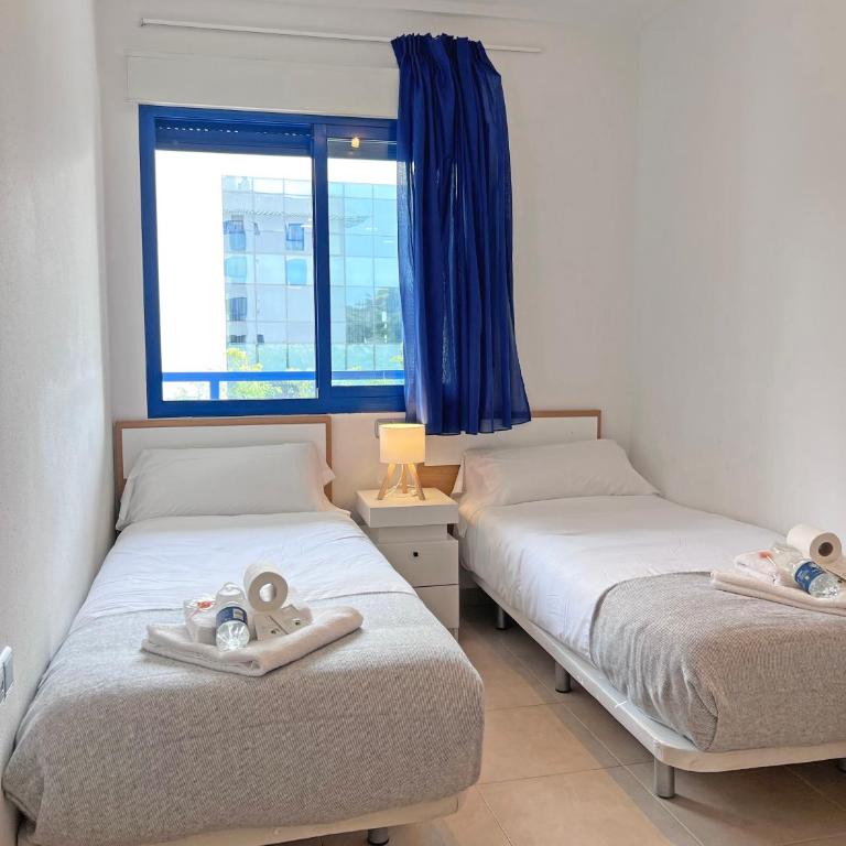 Alicante Hills - Bright, Pool, Parking and AC in the living room - Two-Bedroom Apartment with Balcony - 11