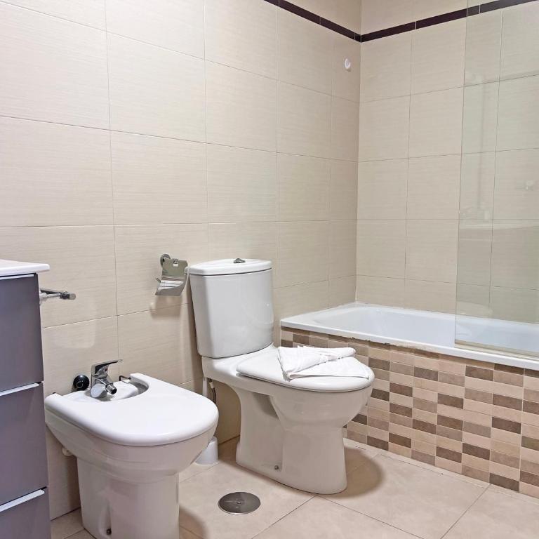 Alicante Hills - Bright, Pool, Parking and AC in the living room - Two-Bedroom Apartment with Balcony - 16