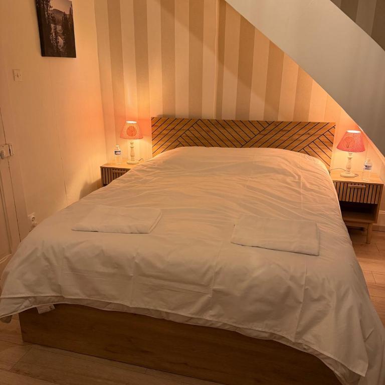 Gîte pour 8 - 10 personnes avec spa privatif - Maison 4 Chambres - 14