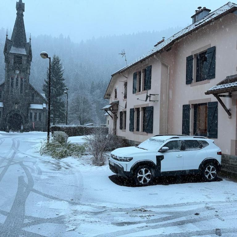 Gîte pour 8 - 10 personnes avec spa privatif - Maison 4 Chambres - 20