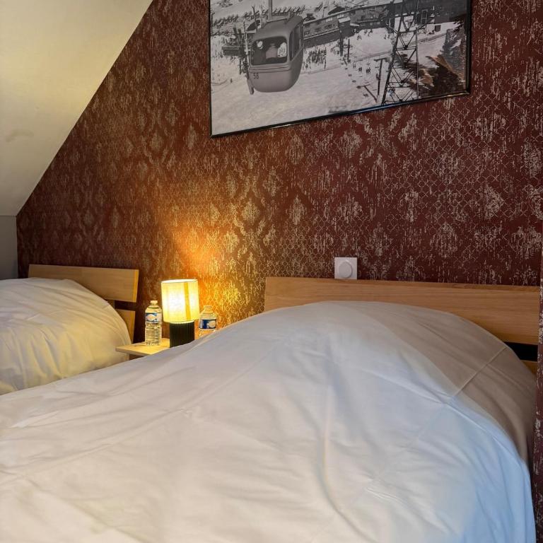 Gîte pour 8 - 10 personnes avec spa privatif - Maison 4 Chambres - 30