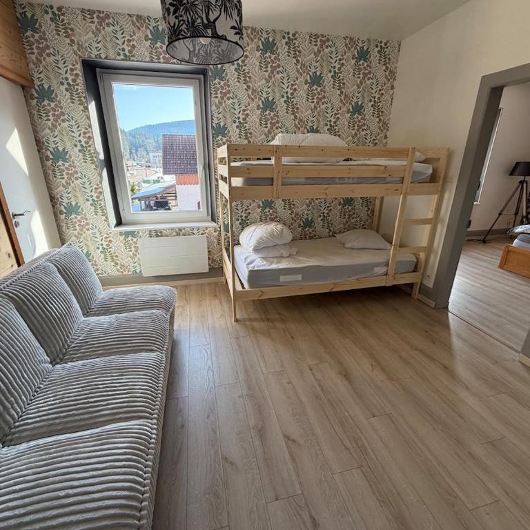 Gîte pour 8 - 10 personnes avec spa privatif - Maison 4 Chambres - 32