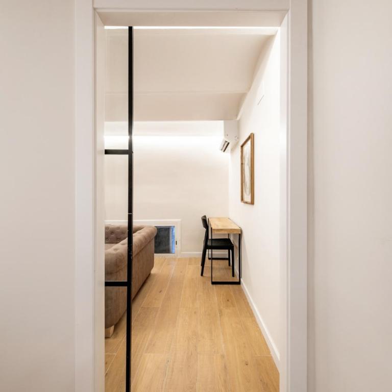 BeBarceloner Sants Apartments- 3 bedroom - Apartment - 3