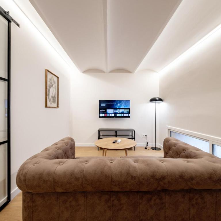 BeBarceloner Sants Apartments- 3 bedroom - Apartment - 6