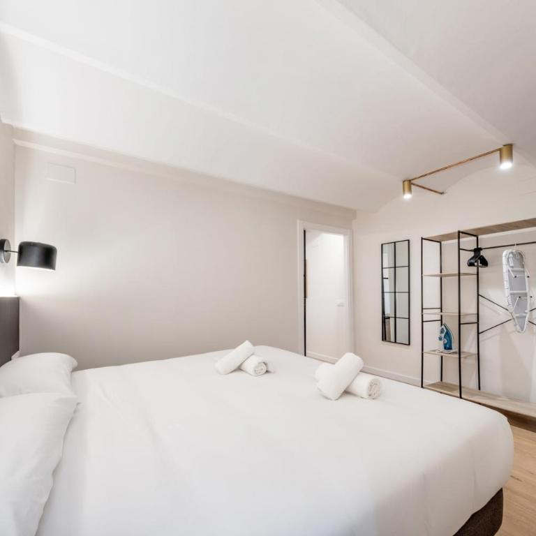 BeBarceloner Sants Apartments- 3 bedroom - Apartment - 8