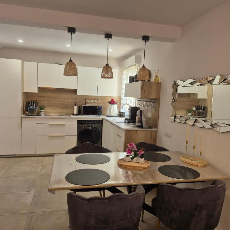Chez Isa, Les pieds dans l'eau - Appartement 2 Chambres - 1