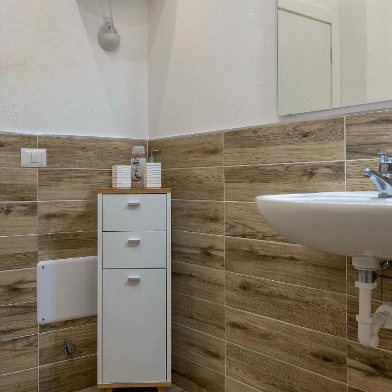 White shell rooms self check-in - Camera Matrimoniale con Bagno Privato - 15
