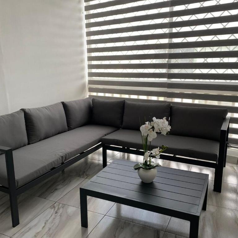 Departamento cerca a todo - One-Bedroom Apartment - 1