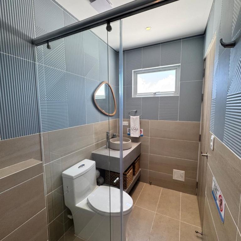 Apartahotel Manantial SAI - Habitación Cuádruple con baño privado - 10