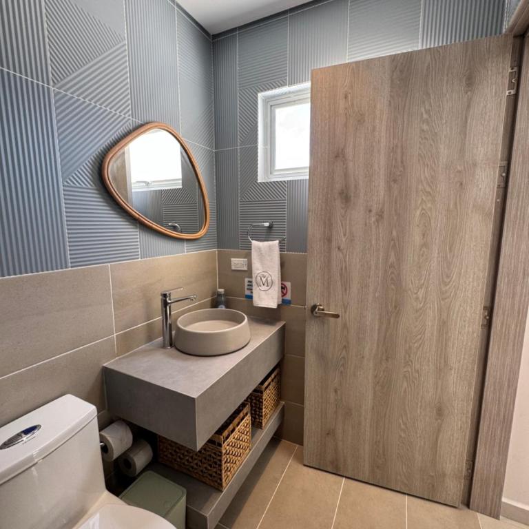 Apartahotel Manantial SAI - Habitación Cuádruple con baño privado - 11