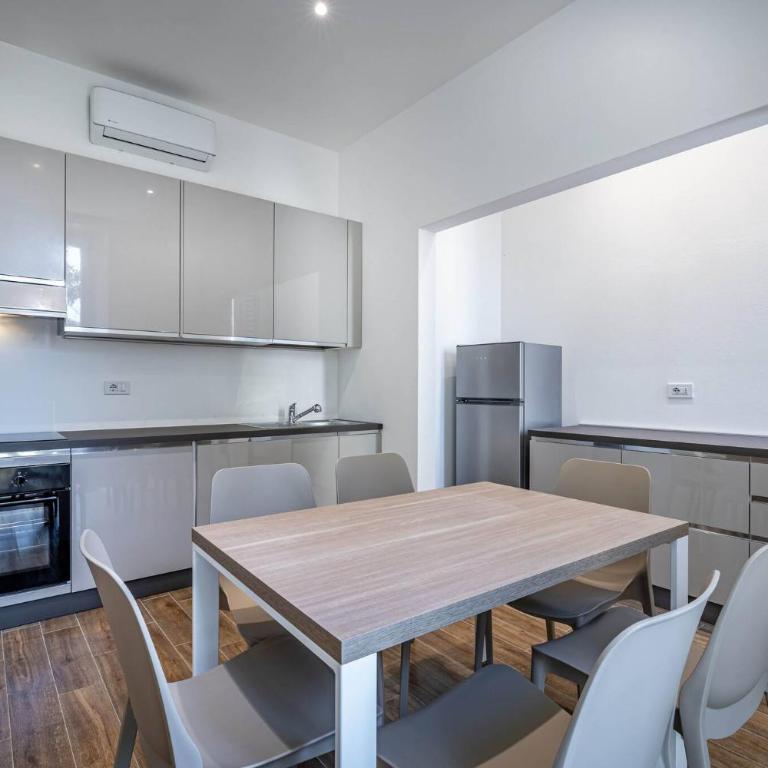 YD elegant apt with garden - Two-Bedroom Apartment - 12