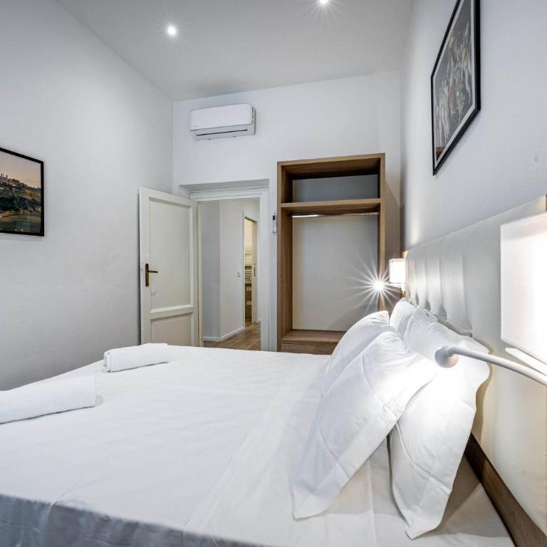 YD elegant apt with garden - Two-Bedroom Apartment - 20