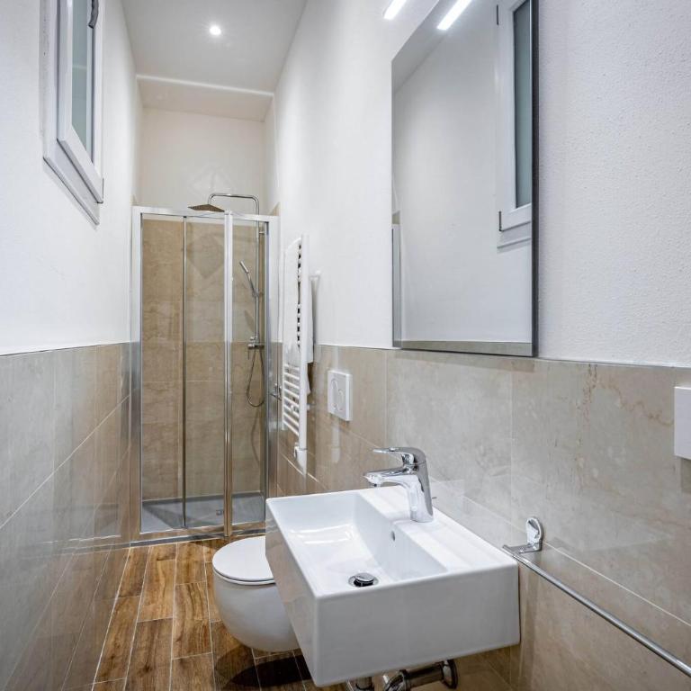 YD elegant apt with garden - Two-Bedroom Apartment - 32