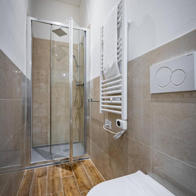 YD elegant apt with garden - Two-Bedroom Apartment - 35